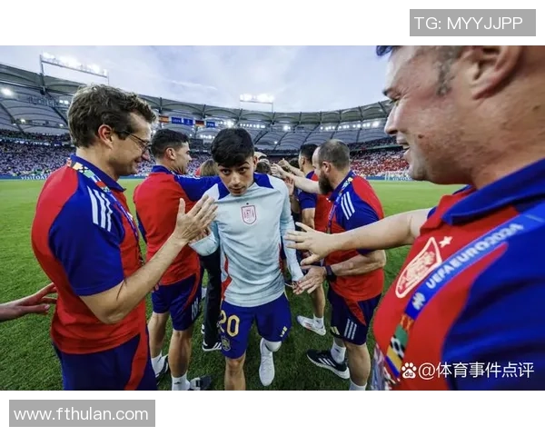 足球明星遭遇不幸消息引发球迷广泛关注和热议